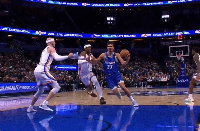 欧博游戏平台-卡鲁索“鞋防”成功被吹T：这可能是NBA最奇葩的犯规